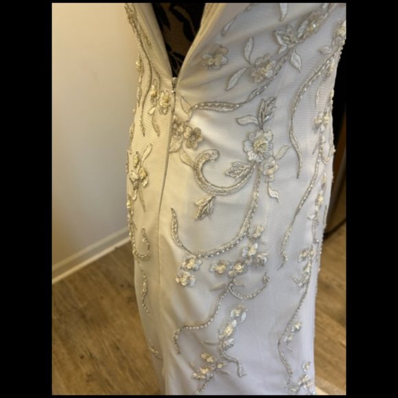 NWT Zurc white with silver lace trumpet spaghetti strap Wedding Dress size 2 - Picture 4 of 6